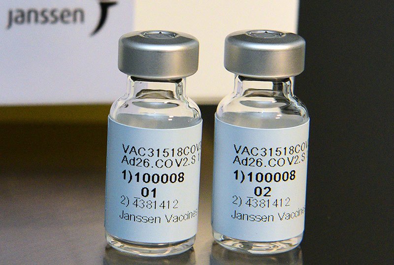 8-loại-vaccine-covid-19-ban-can-luu-y-truoc-khi-tiem